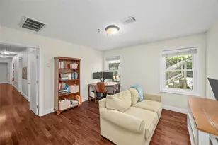 4002 Drummond St, Houston, TX 77025 - Photo 13