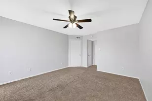 8515 Hearth Dr, Houston, TX 77054 - Photo 15