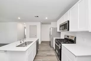 1027 Bluegill Ln, Alvin, TX 77511 - Photo 17