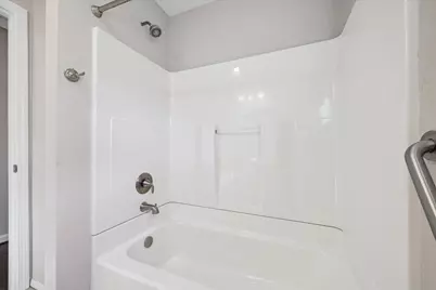 2226 103rd Street, Galveston, TX 77554 - Photo 11