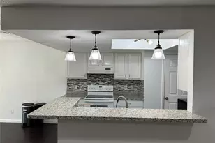 11127 Sageview Dr, Houston, TX 77089 - Photo 3