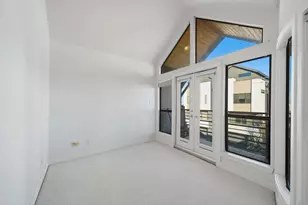 1628 Van Buren St, Houston, TX 77006 - Photo 25