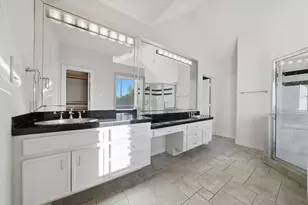 1628 Van Buren St, Houston, TX 77006 - Photo 27