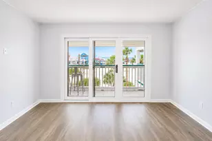 6102 Seawall Blvd, Galveston, TX 77551 - Photo 3