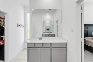 15418 Kings Lake Ct, Mont Belvieu, TX 77523 - Photo 21