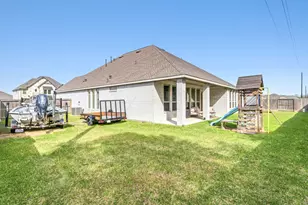 15418 Kings Lake Ct, Mont Belvieu, TX 77523 - Photo 33