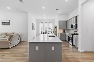 15418 Kings Lake Ct, Mont Belvieu, TX 77523 - Photo 5