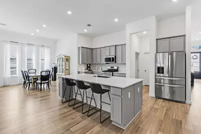 15418 Kings Lake Court, Mont Belvieu, TX 77523 - Photo 7