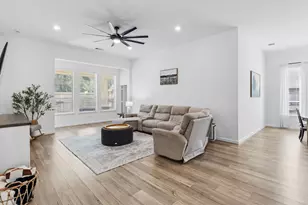 15418 Kings Lake Ct, Mont Belvieu, TX 77523 - Photo 15