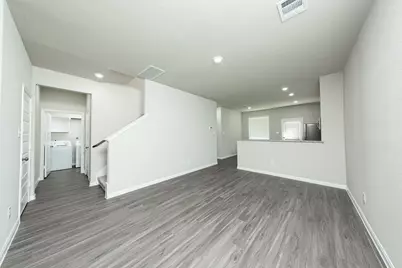 8127 Vanilla Orchid Drive, Houston, TX 77016 - Photo 5