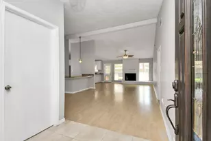 11506 Barwood Bend Dr, Houston, TX 77065 - Photo 9