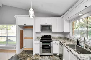 11506 Barwood Bend Dr, Houston, TX 77065 - Photo 13