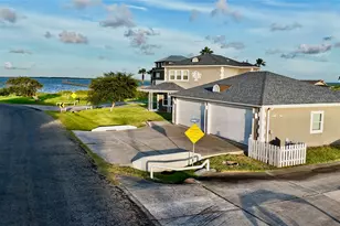 102 Smith Cove Rd, Rockport, TX 78382 - Photo 3