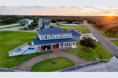 102 Smith Cove Road, Rockport, TX 78382 - Photo 1