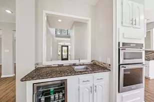 2006 Raven's Crest Dr, Sugar Land, TX 77478 - Photo 11