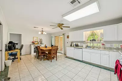 3036 Crest Drive, Dickinson, TX 77539 - Photo 15