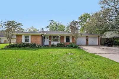 3036 Crest Drive, Dickinson, TX 77539 - Photo 1