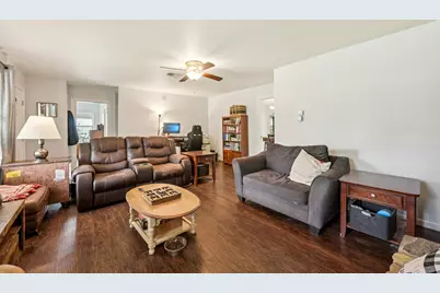 3036 Crest Drive, Dickinson, TX 77539 - Photo 5