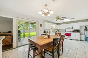 3036 Crest Dr, Dickinson, TX 77539 - Photo 13