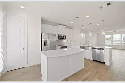 13305 Moncloa Drive, Houston, TX 77047 - Photo 11