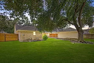 8222 Middlebury Ln, Houston, TX 77070 - Photo 45