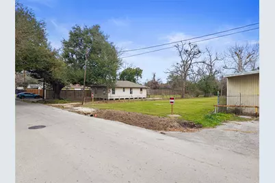 4006 Wayne Street, Houston, TX 77026 - Photo 3