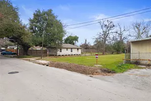 4006 Wayne St, Houston, TX 77026 - Photo 3