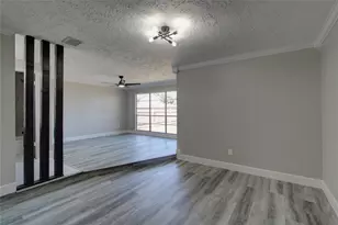 6830 Desert Rose Ln, Houston, TX 77086 - Photo 11