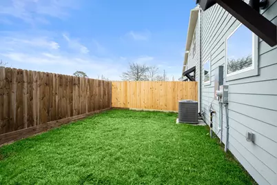 8118 Esther Acres, Houston, TX 77088 - Photo 23