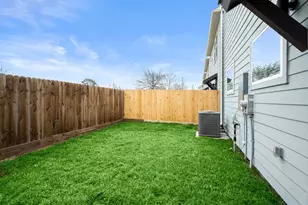 8118 Esther Acres, Houston, TX 77088 - Photo 23