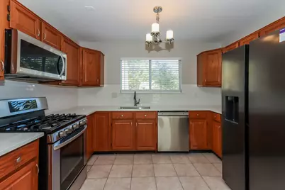 160 W Golden Arrow Circle, The Woodlands, TX 77381 - Photo 7