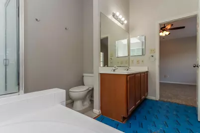 160 W Golden Arrow Circle, The Woodlands, TX 77381 - Photo 13