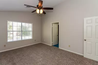 160 W Golden Arrow Circle, The Woodlands, TX 77381 - Photo 11