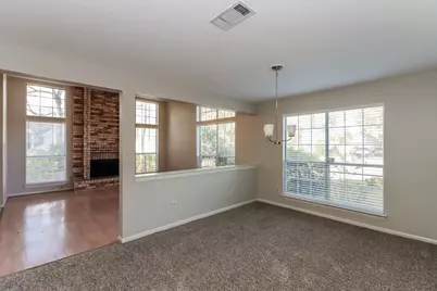 160 W Golden Arrow Circle, The Woodlands, TX 77381 - Photo 5