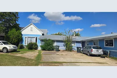 807 N Manse Avenue, Giddings, TX 78942 - Photo 3
