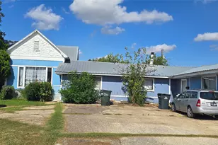807 N Manse Ave, Giddings, TX 78942 - Photo 3