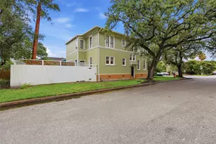 1804 33rd St, Galveston, TX 77550 - Photo 41