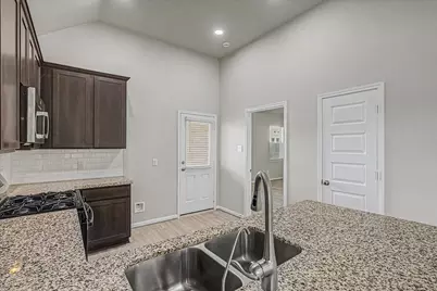 10434 Rochester Hills Lane, Tomball, TX 77375 - Photo 15