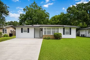 1530 15th Ave N, Texas City, TX 77590 - Photo 1