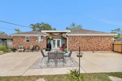 51 Lotus Court, Lake Jackson, TX 77566 - Photo 33