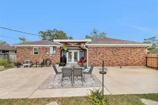 51 Lotus Ct, Lake Jackson, TX 77566 - Photo 33