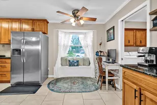 51 Lotus Ct, Lake Jackson, TX 77566 - Photo 17