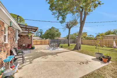 51 Lotus Court, Lake Jackson, TX 77566 - Photo 37