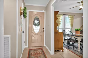 51 Lotus Ct, Lake Jackson, TX 77566 - Photo 7