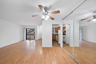 711 Holiday Dr, Galveston, TX 77550 - Photo 5