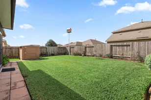 2219 Emerald Ln, Texas City, TX 77591 - Photo 9