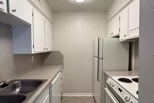 3902 Mandell St, Houston, TX 77006 - Photo 9