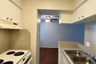 3902 Mandell St, Houston, TX 77006 - Photo 11