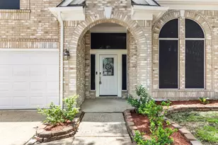 10310 Little Oak Dr, Baytown, TX 77523 - Photo 3