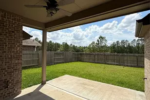 1562 Ancient Oak Ln, Conroe, TX 77301 - Photo 17